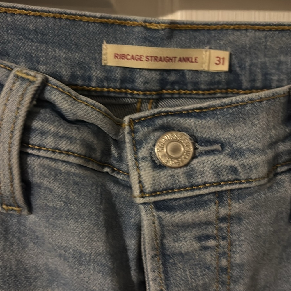 Levi Ribcage straight ankle Blue Distressed Jeans - Picture 2 of 4